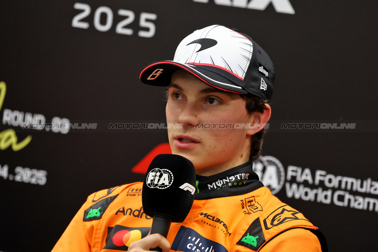 GP GIAPPONE, Oscar Piastri (AUS) McLaren in the post qualifying FIA Press Conference.

05.04.2025. Formula 1 World Championship, Rd 3, Japanese Grand Prix, Suzuka, Japan, Qualifiche Day.

- www.xpbimages.com, EMail: requests@xpbimages.com © Copyright: Moy / XPB Images