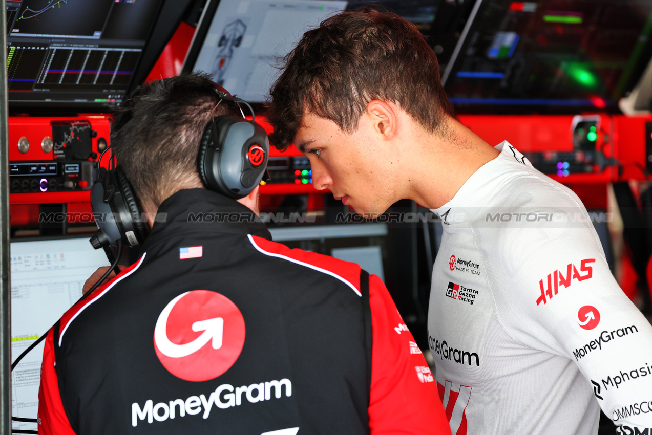 GP GIAPPONE, Oliver Bearman (GBR) Haas F1 Team.

05.04.2025. Formula 1 World Championship, Rd 3, Japanese Grand Prix, Suzuka, Japan, Qualifiche Day.

- www.xpbimages.com, EMail: requests@xpbimages.com © Copyright: Batchelor / XPB Images