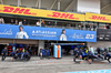 GP GIAPPONE, Carlos Sainz (ESP) Atlassian Williams Racing FW46 e Alexander Albon (THA) Atlassian Williams Racing FW47 in the pits.

05.04.2025. Formula 1 World Championship, Rd 3, Japanese Grand Prix, Suzuka, Japan, Qualifiche Day.

- www.xpbimages.com, EMail: requests@xpbimages.com © Copyright: Batchelor / XPB Images