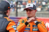 GP GIAPPONE, Lando Norris (GBR) McLaren with team mate Oscar Piastri (AUS) McLaren in qualifying parc ferme.

05.04.2025. Formula 1 World Championship, Rd 3, Japanese Grand Prix, Suzuka, Japan, Qualifiche Day.

- www.xpbimages.com, EMail: requests@xpbimages.com © Copyright: Moy / XPB Images