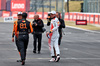 GP GIAPPONE, Lando Norris (GBR) McLaren; pole sitter Max Verstappen (NLD) Red Bull Racing; e Oscar Piastri (AUS) McLaren in qualifying parc ferme.

05.04.2025. Formula 1 World Championship, Rd 3, Japanese Grand Prix, Suzuka, Japan, Qualifiche Day.

- www.xpbimages.com, EMail: requests@xpbimages.com © Copyright: Moy / XPB Images