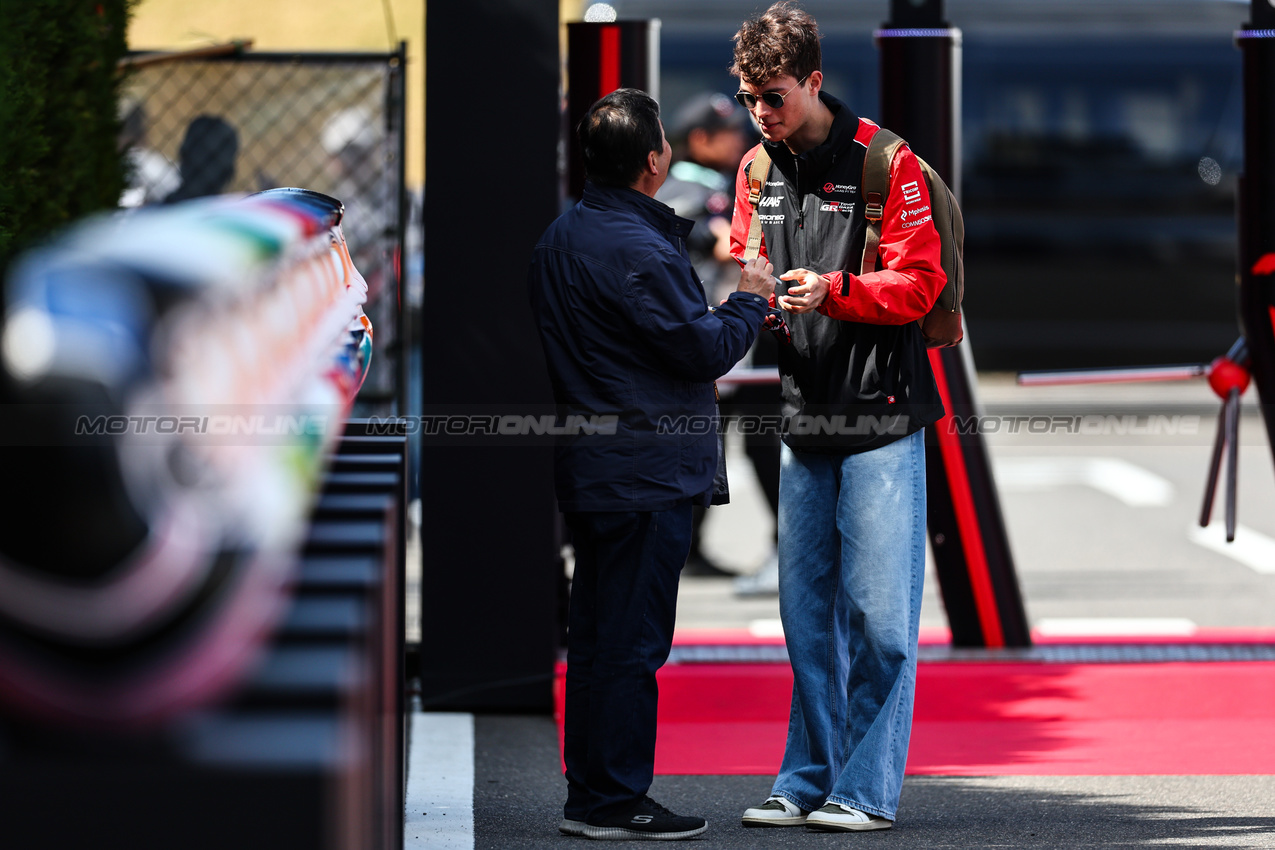 GP GIAPPONE, Oliver Bearman (GBR), Haas F1 Team 
04.04.2025. Formula 1 World Championship, Rd 3, Japanese Grand Prix, Suzuka, Japan, Practice Day.
- www.xpbimages.com, EMail: requests@xpbimages.com © Copyright: Charniaux / XPB Images