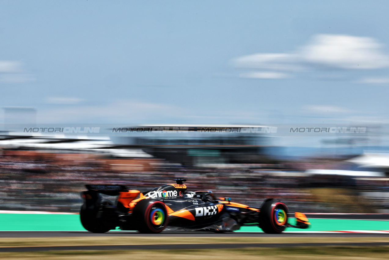 GP GIAPPONE, Oscar Piastri (AUS) McLaren MCL39.

04.04.2025. Formula 1 World Championship, Rd 3, Japanese Grand Prix, Suzuka, Japan, Practice Day.

- www.xpbimages.com, EMail: requests@xpbimages.com © Copyright: Moy / XPB Images