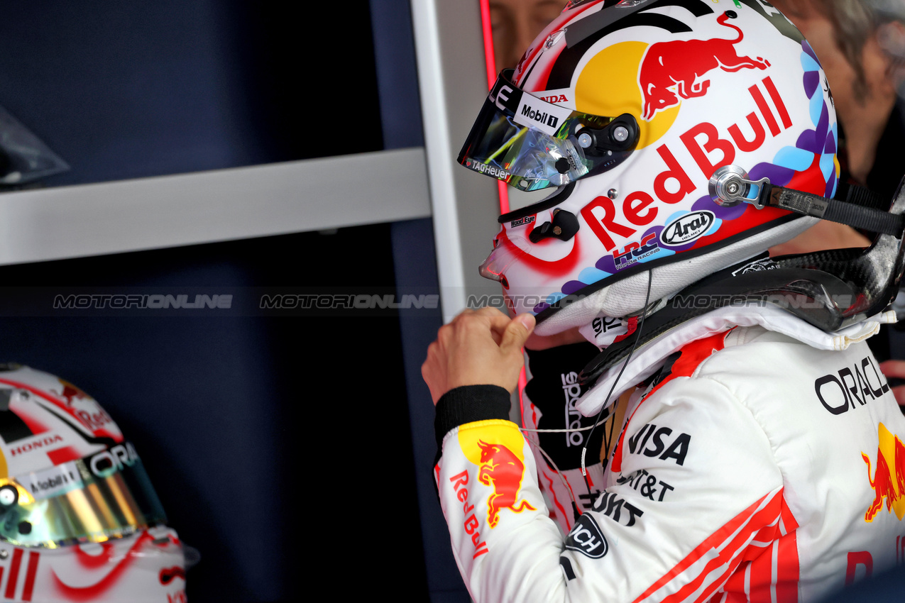 GP GIAPPONE, Yuki Tsunoda (JPN) Red Bull Racing.

04.04.2025. Formula 1 World Championship, Rd 3, Japanese Grand Prix, Suzuka, Japan, Practice Day.

 - www.xpbimages.com, EMail: requests@xpbimages.com © Copyright: Coates / XPB Images