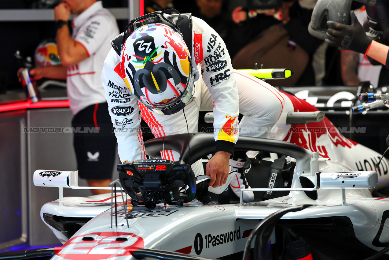 GP GIAPPONE, Yuki Tsunoda (JPN) Red Bull Racing RB21.

04.04.2025. Formula 1 World Championship, Rd 3, Japanese Grand Prix, Suzuka, Japan, Practice Day.

- www.xpbimages.com, EMail: requests@xpbimages.com © Copyright: Batchelor / XPB Images