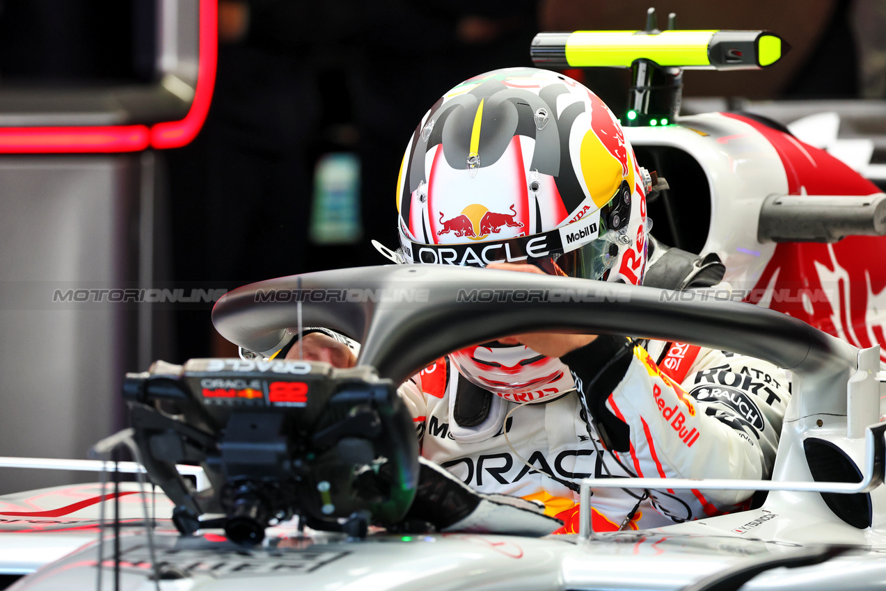GP GIAPPONE, Yuki Tsunoda (JPN) Red Bull Racing RB21.

04.04.2025. Formula 1 World Championship, Rd 3, Japanese Grand Prix, Suzuka, Japan, Practice Day.

- www.xpbimages.com, EMail: requests@xpbimages.com © Copyright: Batchelor / XPB Images