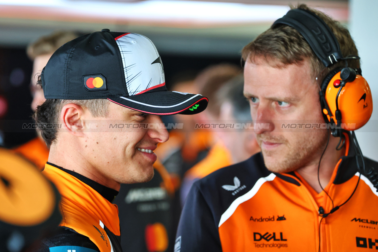 GP GIAPPONE, Lando Norris (GBR) McLaren.

04.04.2025. Formula 1 World Championship, Rd 3, Japanese Grand Prix, Suzuka, Japan, Practice Day.

- www.xpbimages.com, EMail: requests@xpbimages.com © Copyright: Batchelor / XPB Images