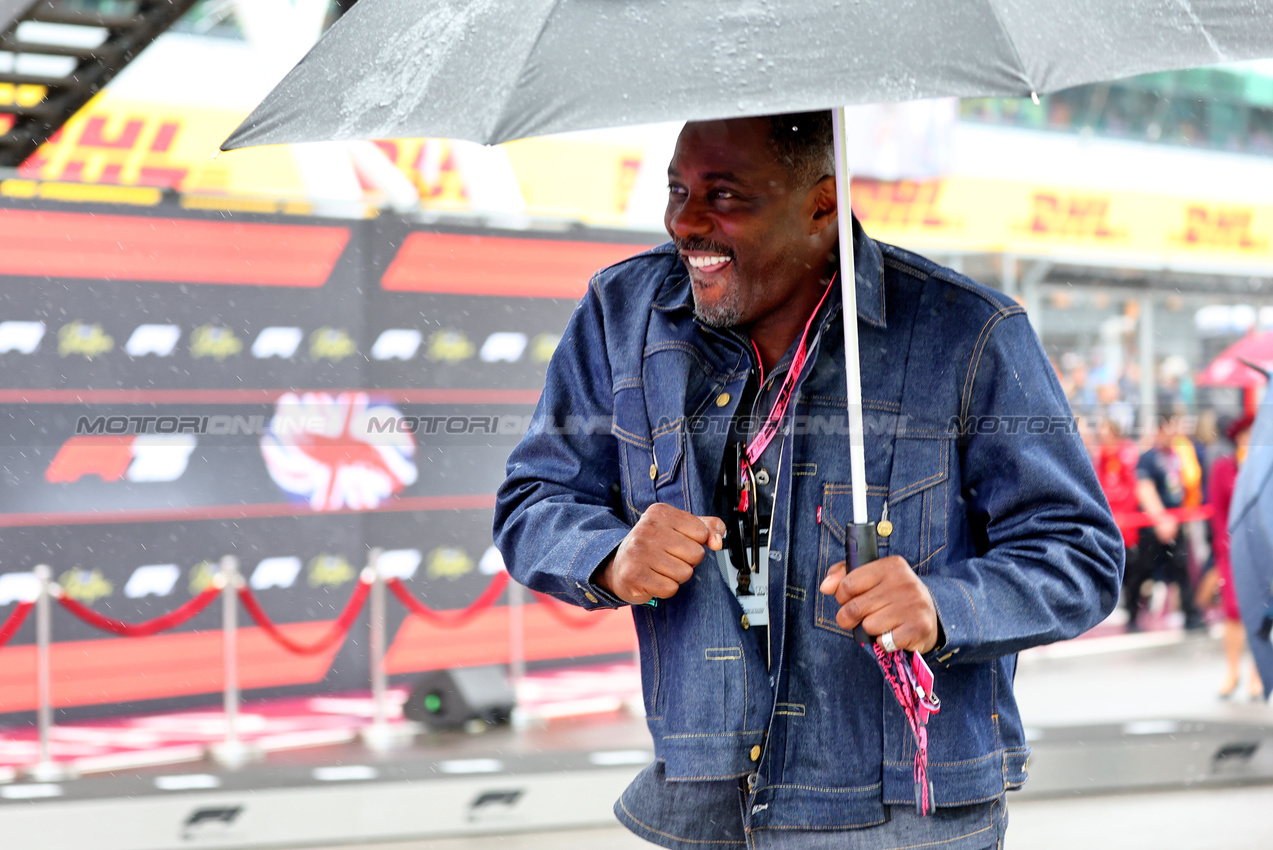 GP GRAN BRETAGNA, Idris Elba (GBR) Actor on the grid.

06.07.2025. Formula 1 World Championship, Rd 12, British Grand Prix, Silverstone, England, Gara Day.

- www.xpbimages.com, EMail: requests@xpbimages.com © Copyright: Batchelor / XPB Images