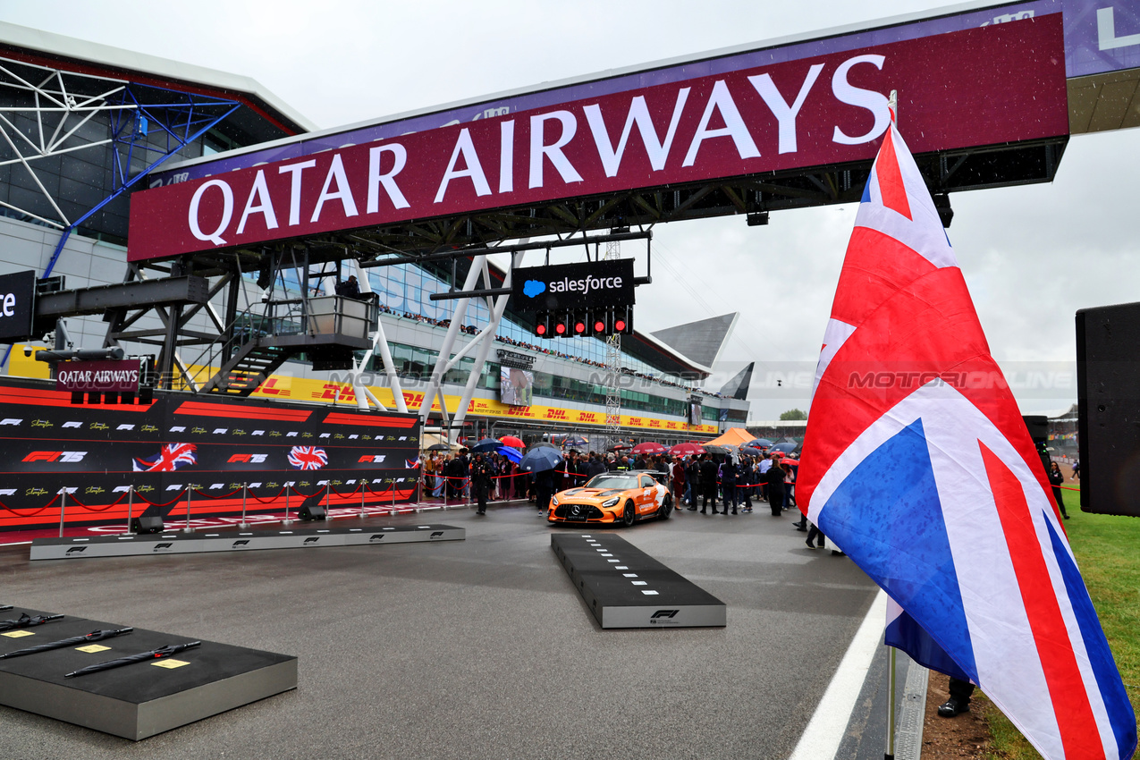 GP GRAN BRETAGNA, griglia Atmosfera.

06.07.2025. Formula 1 World Championship, Rd 12, British Grand Prix, Silverstone, England, Gara Day.

- www.xpbimages.com, EMail: requests@xpbimages.com © Copyright: Batchelor / XPB Images