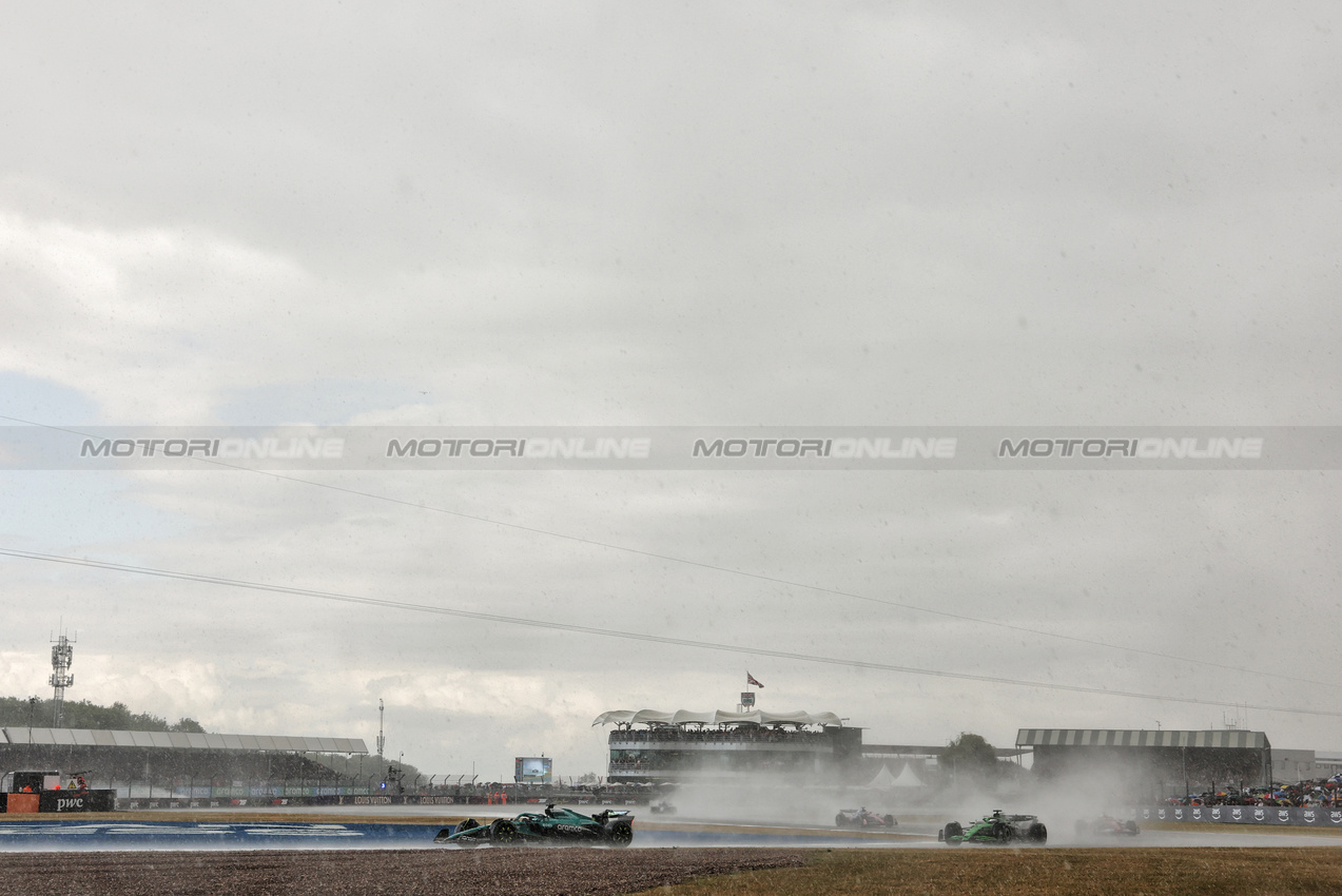 GP GRAN BRETAGNA, Lance Stroll (CDN) Aston Martin F1 Team AMR25.

06.07.2025. Formula 1 World Championship, Rd 12, British Grand Prix, Silverstone, England, Gara Day.

- www.xpbimages.com, EMail: requests@xpbimages.com © Copyright: Bearne / XPB Images