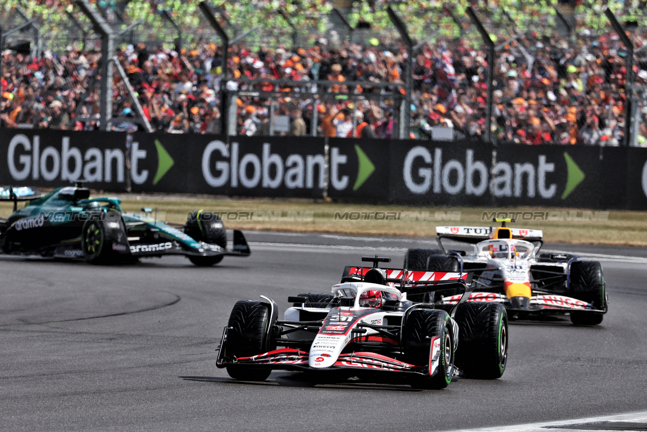 GP GRAN BRETAGNA, Esteban Ocon (FRA) Haas VF-25.

06.07.2025. Formula 1 World Championship, Rd 12, British Grand Prix, Silverstone, England, Gara Day.

- www.xpbimages.com, EMail: requests@xpbimages.com © Copyright: Moy / XPB Images