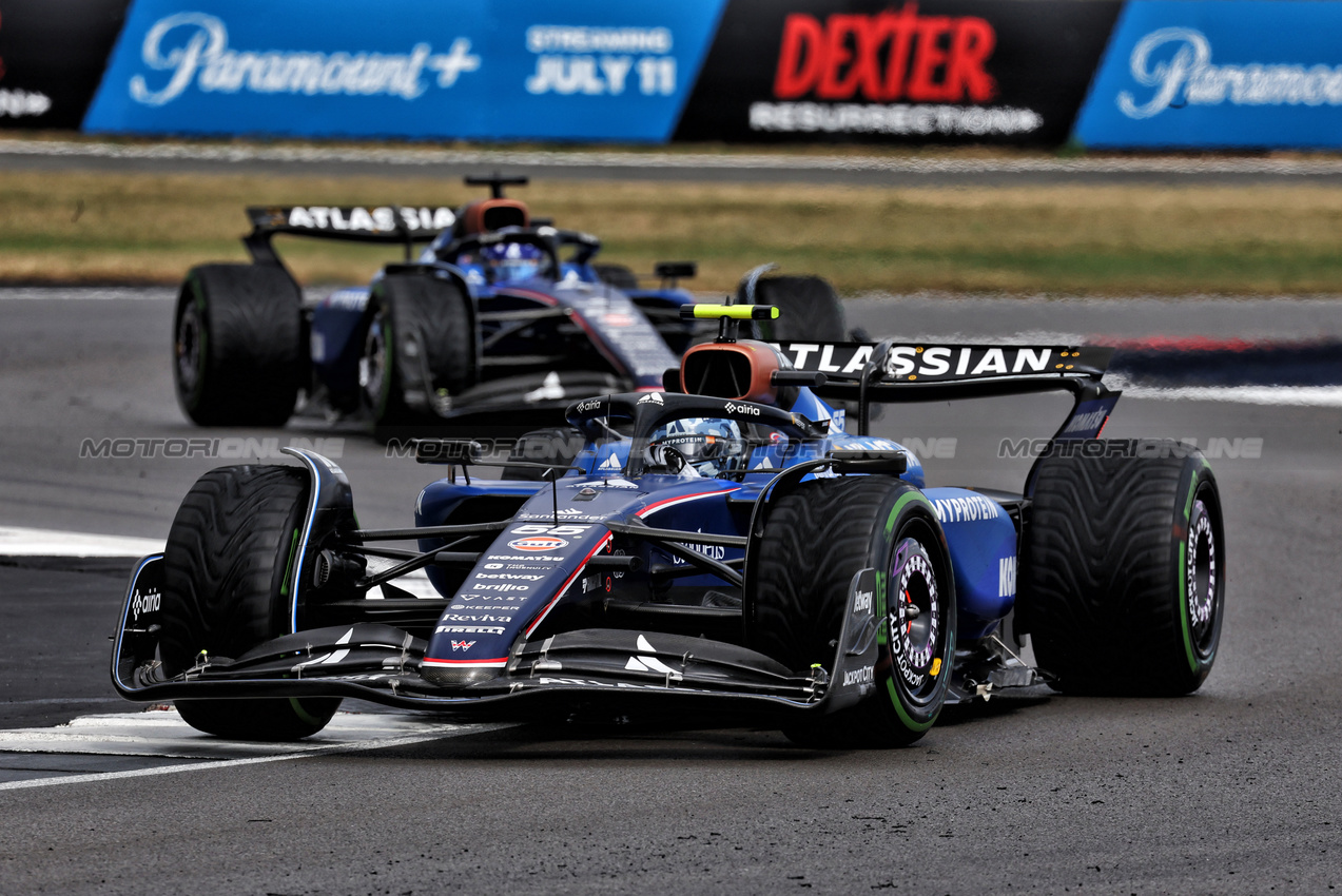 GP GRAN BRETAGNA, Carlos Sainz (ESP) Atlassian Williams Racing FW47.

06.07.2025. Formula 1 World Championship, Rd 12, British Grand Prix, Silverstone, England, Gara Day.

- www.xpbimages.com, EMail: requests@xpbimages.com © Copyright: Moy / XPB Images