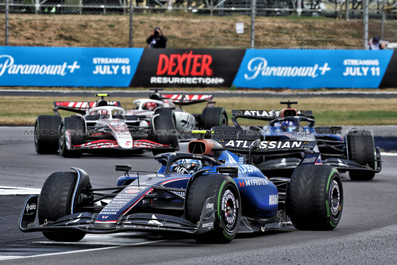 GP GRAN BRETAGNA, Carlos Sainz (ESP) Atlassian Williams Racing FW47.

06.07.2025. Formula 1 World Championship, Rd 12, British Grand Prix, Silverstone, England, Gara Day.

- www.xpbimages.com, EMail: requests@xpbimages.com © Copyright: Moy / XPB Images