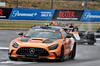 GP GRAN BRETAGNA, Oscar Piastri (AUS) McLaren MCL39 davanti a behind the Mercedes FIA Safety Car.

06.07.2025. Formula 1 World Championship, Rd 12, British Grand Prix, Silverstone, England, Gara Day.

- www.xpbimages.com, EMail: requests@xpbimages.com © Copyright: Moy / XPB Images