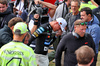 GP GRAN BRETAGNA, Lando Norris (GBR) McLaren injured during the post race victory celebrations.

06.07.2025. Formula 1 World Championship, Rd 12, British Grand Prix, Silverstone, England, Gara Day.

- www.xpbimages.com, EMail: requests@xpbimages.com © Copyright: Moy / XPB Images