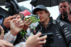GP GRAN BRETAGNA, Andrea Kimi Antonelli (ITA) Mercedes AMG F1 with fans.

06.07.2025. Formula 1 World Championship, Rd 12, British Grand Prix, Silverstone, England, Gara Day.

 - www.xpbimages.com, EMail: requests@xpbimages.com © Copyright: Rew / XPB Images