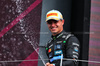 GP GRAN BRETAGNA, Gara winner Lando Norris (GBR) McLaren celebrates on the podium.

06.07.2025. Formula 1 World Championship, Rd 12, British Grand Prix, Silverstone, England, Gara Day.

 - www.xpbimages.com, EMail: requests@xpbimages.com © Copyright: Rew / XPB Images