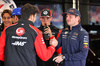 GP GRAN BRETAGNA, (L to R): Esteban Ocon (FRA) Haas F1 Team with Max Verstappen (NLD) Red Bull Racing on the drivers' parade.

06.07.2025. Formula 1 World Championship, Rd 12, British Grand Prix, Silverstone, England, Gara Day.

- www.xpbimages.com, EMail: requests@xpbimages.com © Copyright: Davenport / XPB Images