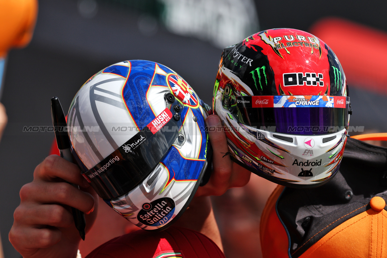 GP GRAN BRETAGNA, Circuit Atmosfera - fans' mini helmets.

03.07.2025. Formula 1 World Championship, Rd 12, British Grand Prix, Silverstone, England, Preparation Day.

- www.xpbimages.com, EMail: requests@xpbimages.com © Copyright: Moy / XPB Images