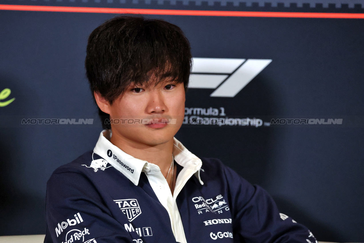 GP GRAN BRETAGNA, Yuki Tsunoda (JPN) Red Bull Racing in the FIA Press Conference.

03.07.2025. Formula 1 World Championship, Rd 12, British Grand Prix, Silverstone, England, Preparation Day.

- www.xpbimages.com, EMail: requests@xpbimages.com © Copyright: Moy / XPB Images