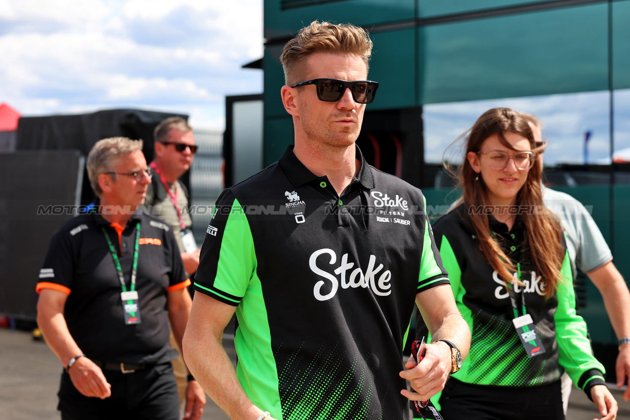GP GRAN BRETAGNA, Nico Hulkenberg (GER) Sauber.

03.07.2025. Formula 1 World Championship, Rd 12, British Grand Prix, Silverstone, England, Preparation Day.

 - www.xpbimages.com, EMail: requests@xpbimages.com © Copyright: Rew / XPB Images