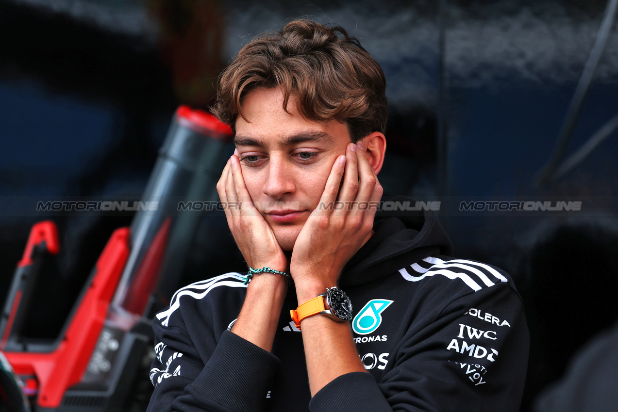 GP GRAN BRETAGNA, George Russell (GBR) Mercedes AMG F1.

03.07.2025. Formula 1 World Championship, Rd 12, British Grand Prix, Silverstone, England, Preparation Day.

 - www.xpbimages.com, EMail: requests@xpbimages.com © Copyright: Rew / XPB Images