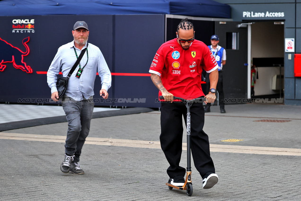 GP GRAN BRETAGNA, Lewis Hamilton (GBR) Ferrari.

03.07.2025. Formula 1 World Championship, Rd 12, British Grand Prix, Silverstone, England, Preparation Day.

 - www.xpbimages.com, EMail: requests@xpbimages.com © Copyright: Rew / XPB Images