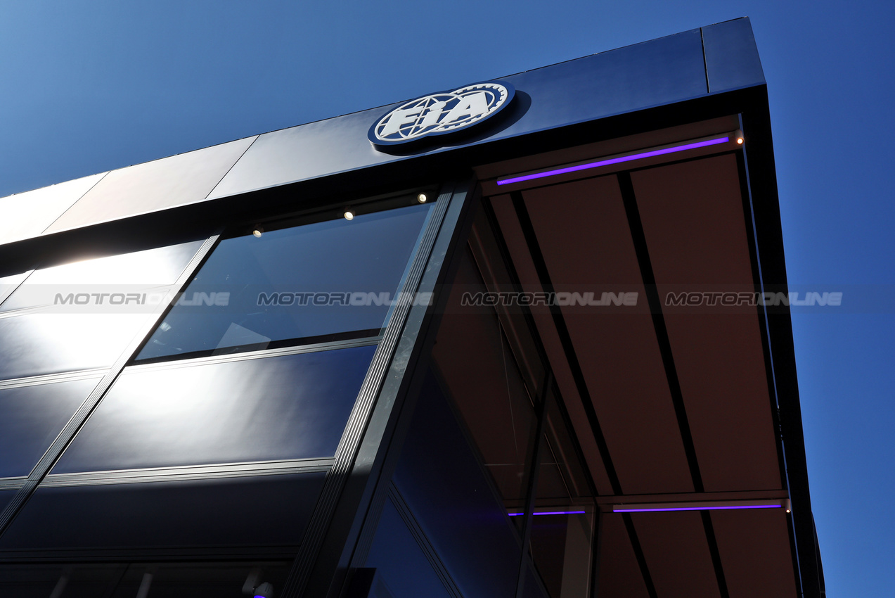 GP GRAN BRETAGNA, FIA motorhome in the paddock.

03.07.2025. Formula 1 World Championship, Rd 12, British Grand Prix, Silverstone, England, Preparation Day.

- www.xpbimages.com, EMail: requests@xpbimages.com © Copyright: Moy / XPB Images