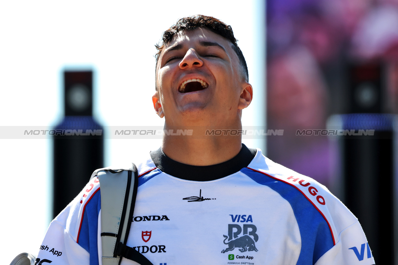 GP GRAN BRETAGNA, Isack Hadjar (FRA) Racing Bulls.

03.07.2025. Formula 1 World Championship, Rd 12, British Grand Prix, Silverstone, England, Preparation Day.

 - www.xpbimages.com, EMail: requests@xpbimages.com © Copyright: Rew / XPB Images