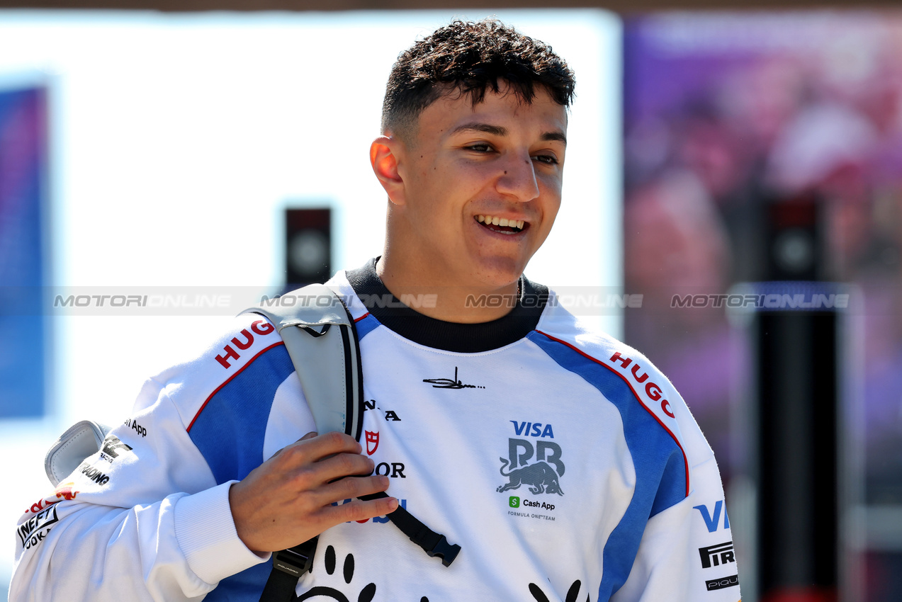 GP GRAN BRETAGNA, Isack Hadjar (FRA) Racing Bulls.

03.07.2025. Formula 1 World Championship, Rd 12, British Grand Prix, Silverstone, England, Preparation Day.

 - www.xpbimages.com, EMail: requests@xpbimages.com © Copyright: Rew / XPB Images
