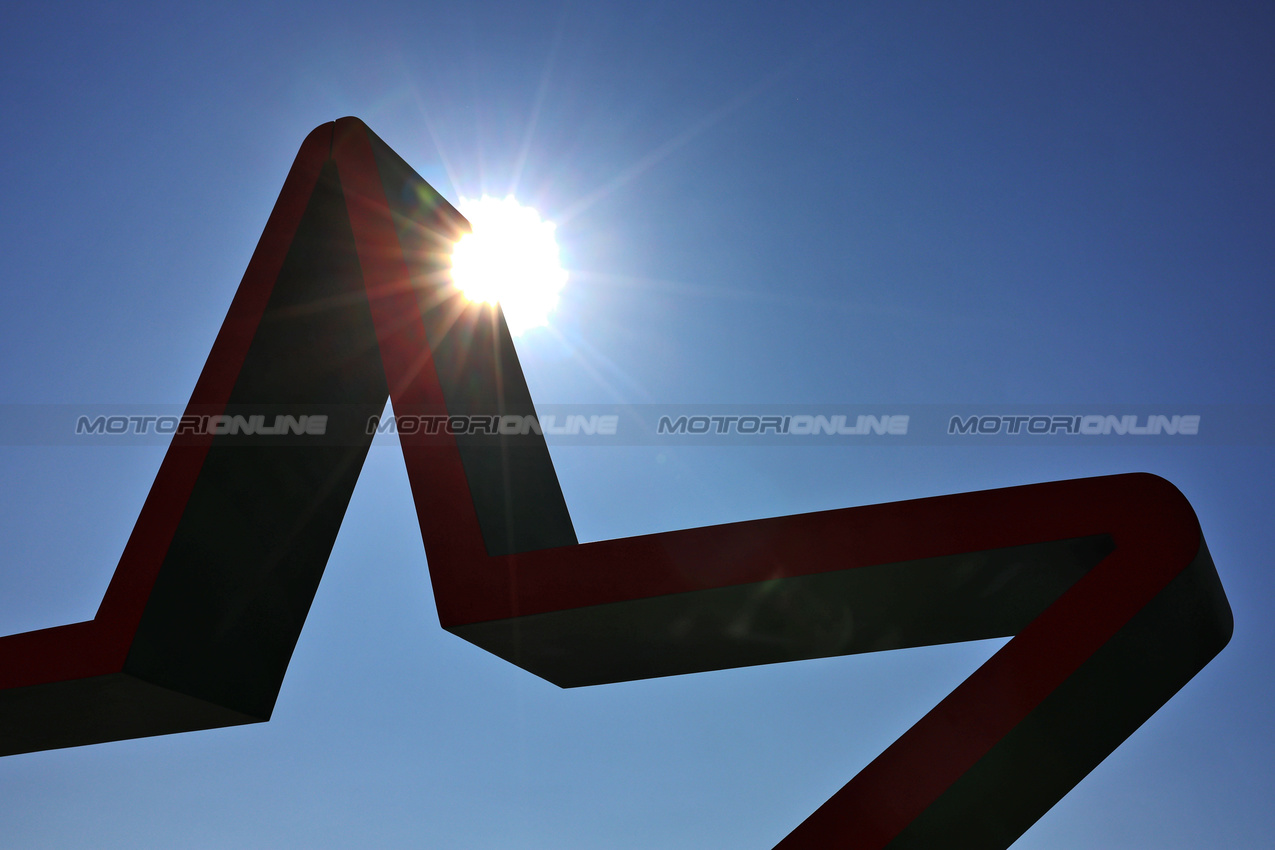 GP GRAN BRETAGNA, Circuit Atmosfera - Heineken Star.

03.07.2025. Formula 1 World Championship, Rd 12, British Grand Prix, Silverstone, England, Preparation Day.

 - www.xpbimages.com, EMail: requests@xpbimages.com © Copyright: Rew / XPB Images