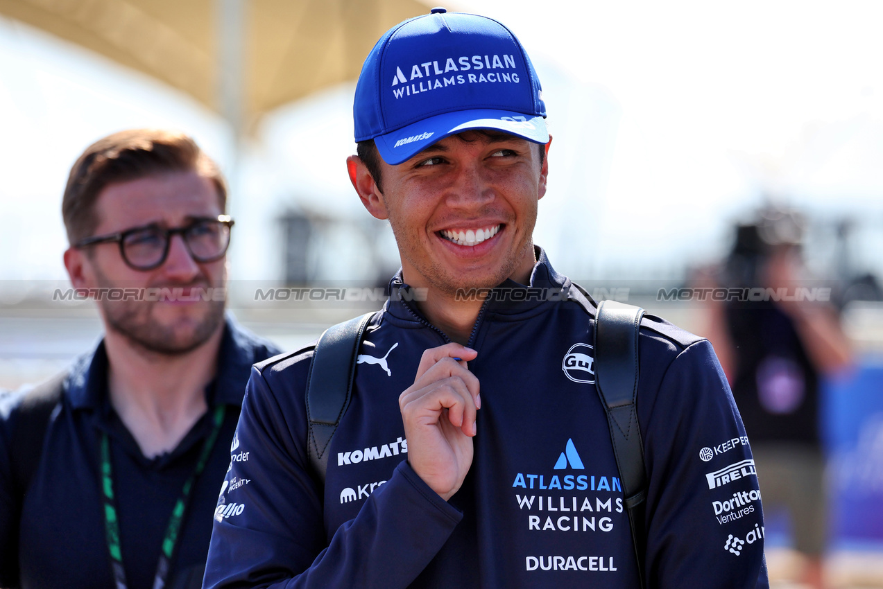 GP GRAN BRETAGNA, Alexander Albon (THA) Atlassian Williams Racing.

03.07.2025. Formula 1 World Championship, Rd 12, British Grand Prix, Silverstone, England, Preparation Day.

- www.xpbimages.com, EMail: requests@xpbimages.com © Copyright: Moy / XPB Images