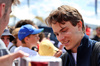 GP GRAN BRETAGNA, Oscar Piastri (AUS) McLaren with fans.

03.07.2025. Formula 1 World Championship, Rd 12, British Grand Prix, Silverstone, England, Preparation Day.

- www.xpbimages.com, EMail: requests@xpbimages.com © Copyright: Moy / XPB Images
