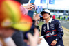 GP GRAN BRETAGNA, Yuki Tsunoda (JPN) Red Bull Racing with fans.

03.07.2025. Formula 1 World Championship, Rd 12, British Grand Prix, Silverstone, England, Preparation Day.

- www.xpbimages.com, EMail: requests@xpbimages.com © Copyright: Bearne / XPB Images