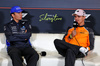 GP GRAN BRETAGNA, (L to R): Alexander Albon (THA) Atlassian Williams Racing e Lando Norris (GBR) McLaren in the FIA Press Conference.

03.07.2025. Formula 1 World Championship, Rd 12, British Grand Prix, Silverstone, England, Preparation Day.

- www.xpbimages.com, EMail: requests@xpbimages.com © Copyright: Moy / XPB Images