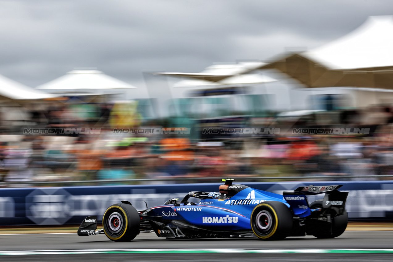 GP GRAN BRETAGNA, Carlos Sainz (ESP) Atlassian Williams Racing FW47.

05.07.2025. Formula 1 World Championship, Rd 12, British Grand Prix, Silverstone, England, Qualifiche Day.

- www.xpbimages.com, EMail: requests@xpbimages.com © Copyright: Charniaux / XPB Images