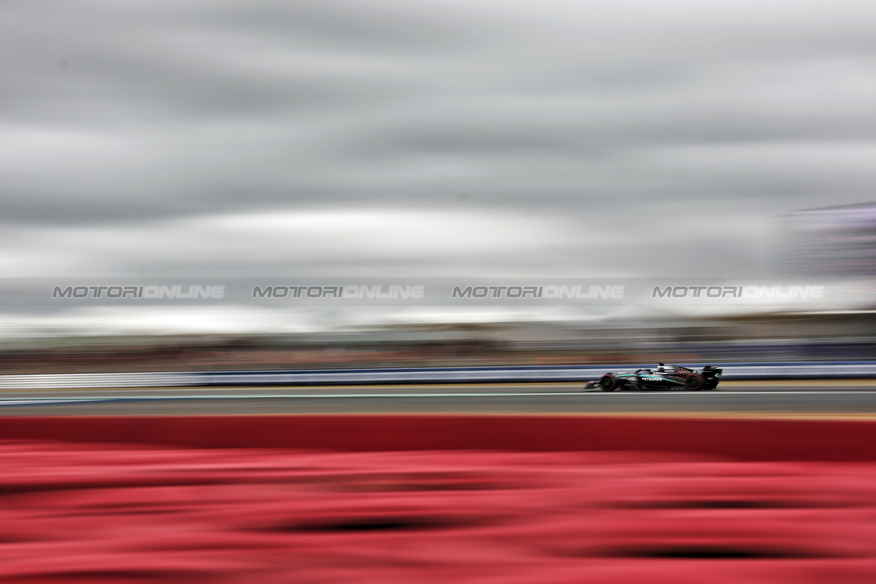 GP GRAN BRETAGNA, George Russell (GBR) Mercedes AMG F1 W16.

05.07.2025. Formula 1 World Championship, Rd 12, British Grand Prix, Silverstone, England, Qualifiche Day.

- www.xpbimages.com, EMail: requests@xpbimages.com © Copyright: Charniaux / XPB Images