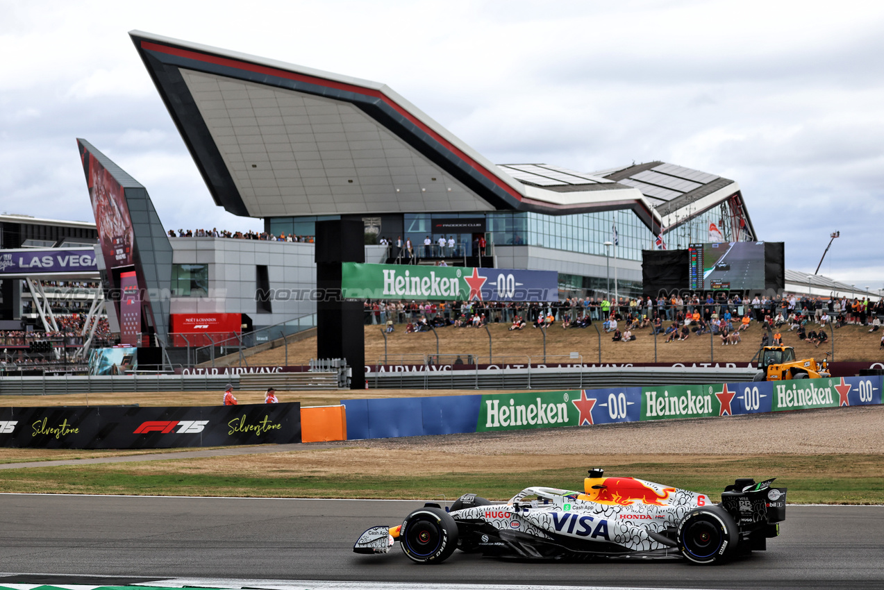GP GRAN BRETAGNA, Isack Hadjar (FRA) Racing Bulls VCARB 02.

05.07.2025. Formula 1 World Championship, Rd 12, British Grand Prix, Silverstone, England, Qualifiche Day.

 - www.xpbimages.com, EMail: requests@xpbimages.com © Copyright: Rew / XPB Images