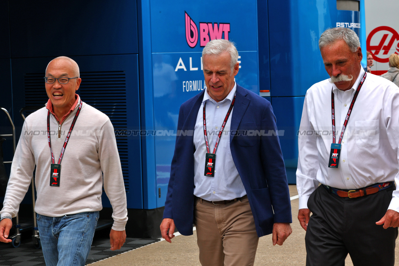GP GRAN BRETAGNA, (L to R): Derek Chang (USA) Liberty Media President e CEO; Robert R. Bennett (USA) Vice Chairman of the Board of Directors of Liberty Media; e Chase Carey (USA) Liberty Media Executive Committee Board Member.

05.07.2025. Formula 1 World Championship, Rd 12, British Grand Prix, Silverstone, England, Qualifiche Day.

- www.xpbimages.com, EMail: requests@xpbimages.com © Copyright: Batchelor / XPB Images