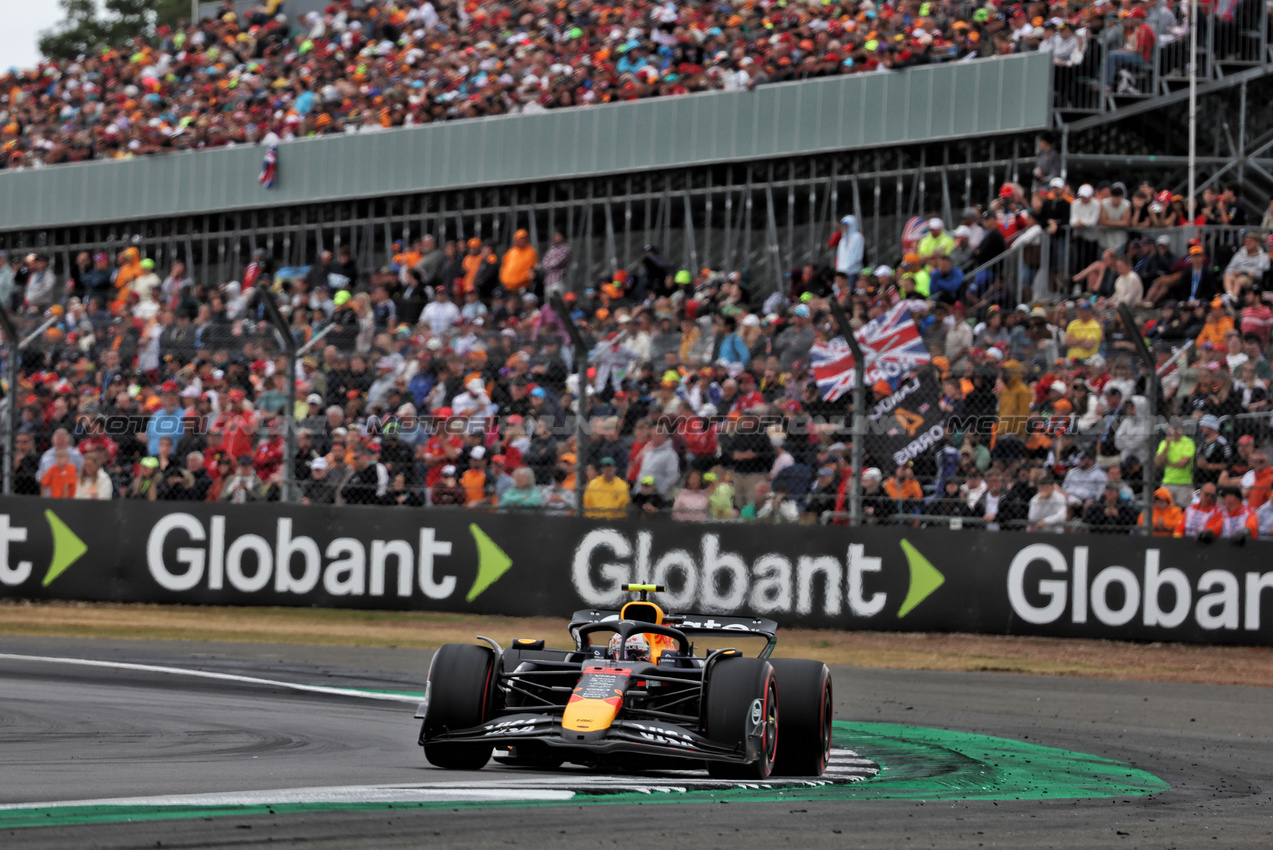 GP GRAN BRETAGNA, Max Verstappen (NLD) Red Bull Racing RB21.

05.07.2025. Formula 1 World Championship, Rd 12, British Grand Prix, Silverstone, England, Qualifiche Day.

- www.xpbimages.com, EMail: requests@xpbimages.com © Copyright: Bearne / XPB Images