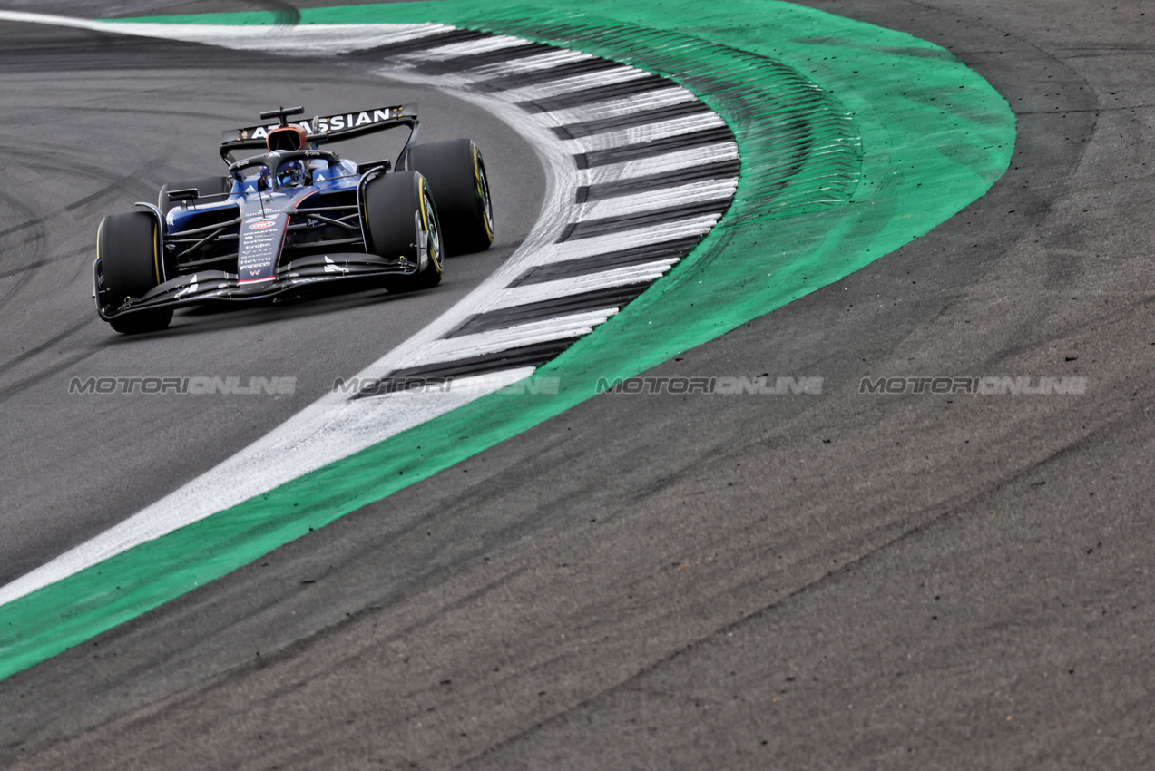 GP GRAN BRETAGNA, Alexander Albon (THA) Atlassian Williams Racing FW47.

05.07.2025. Formula 1 World Championship, Rd 12, British Grand Prix, Silverstone, England, Qualifiche Day.

- www.xpbimages.com, EMail: requests@xpbimages.com © Copyright: Bearne / XPB Images