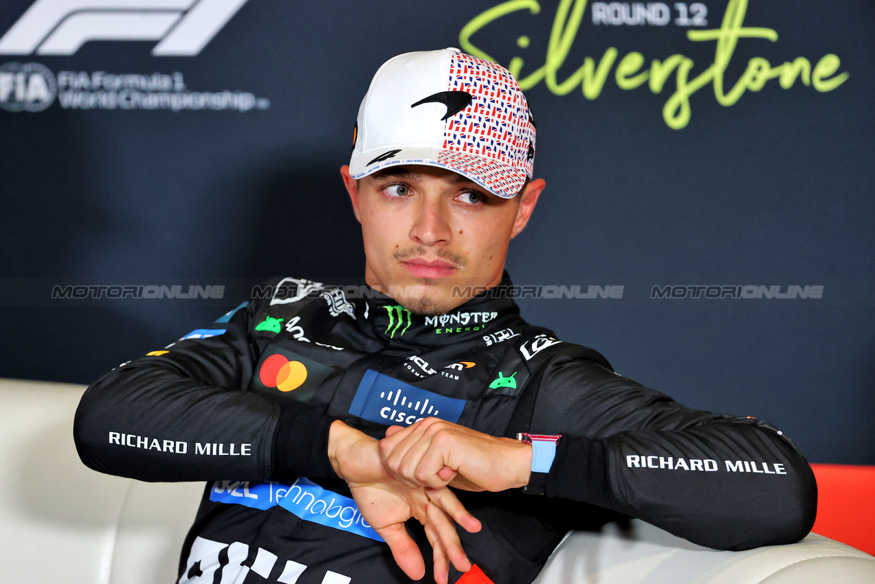 GP GRAN BRETAGNA, Lando Norris (GBR) McLaren in the post qualifying FIA Press Conference.

05.07.2025. Formula 1 World Championship, Rd 12, British Grand Prix, Silverstone, England, Qualifiche Day.

- www.xpbimages.com, EMail: requests@xpbimages.com © Copyright: Davenport / XPB Images