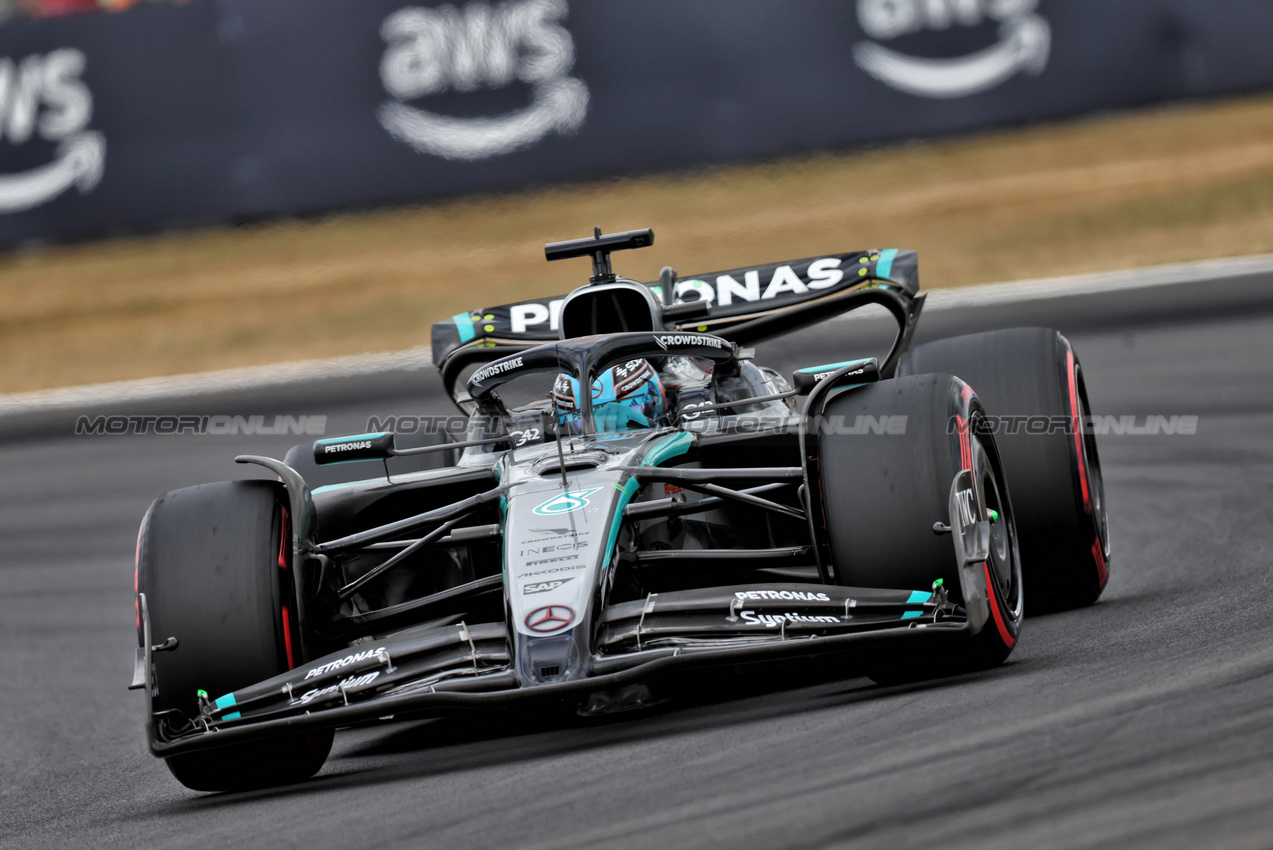 GP GRAN BRETAGNA, George Russell (GBR) Mercedes AMG F1 W16.

05.07.2025. Formula 1 World Championship, Rd 12, British Grand Prix, Silverstone, England, Qualifiche Day.

 - www.xpbimages.com, EMail: requests@xpbimages.com © Copyright: Rew / XPB Images