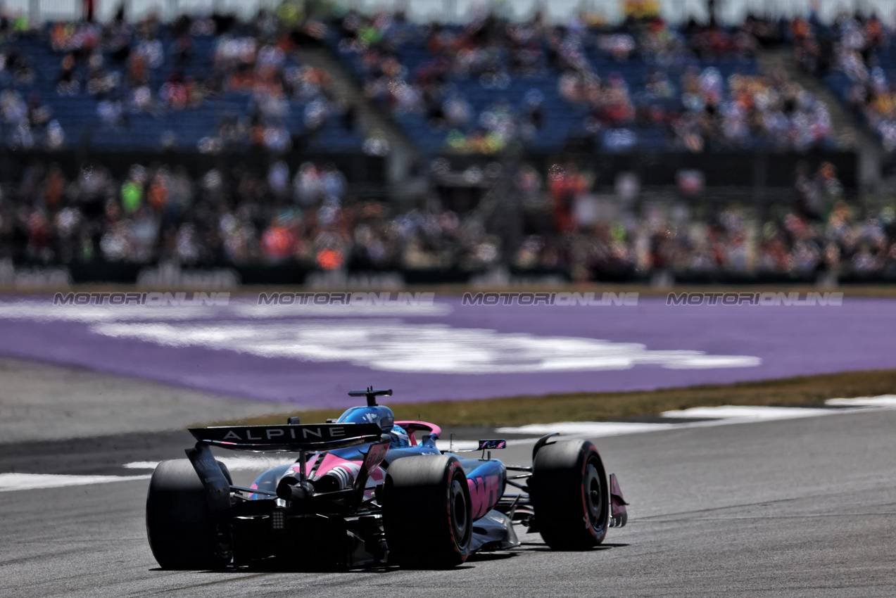 GP GRAN BRETAGNA, Pierre Gasly (FRA) Alpine F1 Team A525.

04.07.2025. Formula 1 World Championship, Rd 12, British Grand Prix, Silverstone, England, Practice Day.

 - www.xpbimages.com, EMail: requests@xpbimages.com © Copyright: Rew / XPB Images
