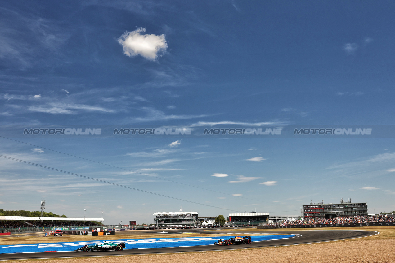 GP GRAN BRETAGNA, Lance Stroll (CDN) Aston Martin F1 Team AMR25.

04.07.2025. Formula 1 World Championship, Rd 12, British Grand Prix, Silverstone, England, Practice Day.

- www.xpbimages.com, EMail: requests@xpbimages.com © Copyright: Bearne / XPB Images