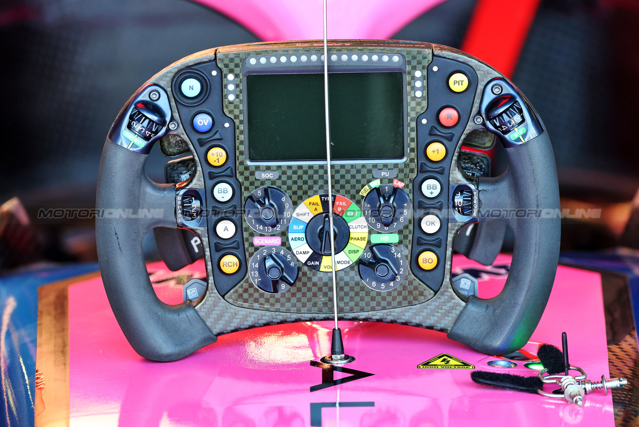 GP GRAN BRETAGNA, Alpine F1 Team A525 steering wheel.

04.07.2025. Formula 1 World Championship, Rd 12, British Grand Prix, Silverstone, England, Practice Day.

- www.xpbimages.com, EMail: requests@xpbimages.com © Copyright: Batchelor / XPB Images