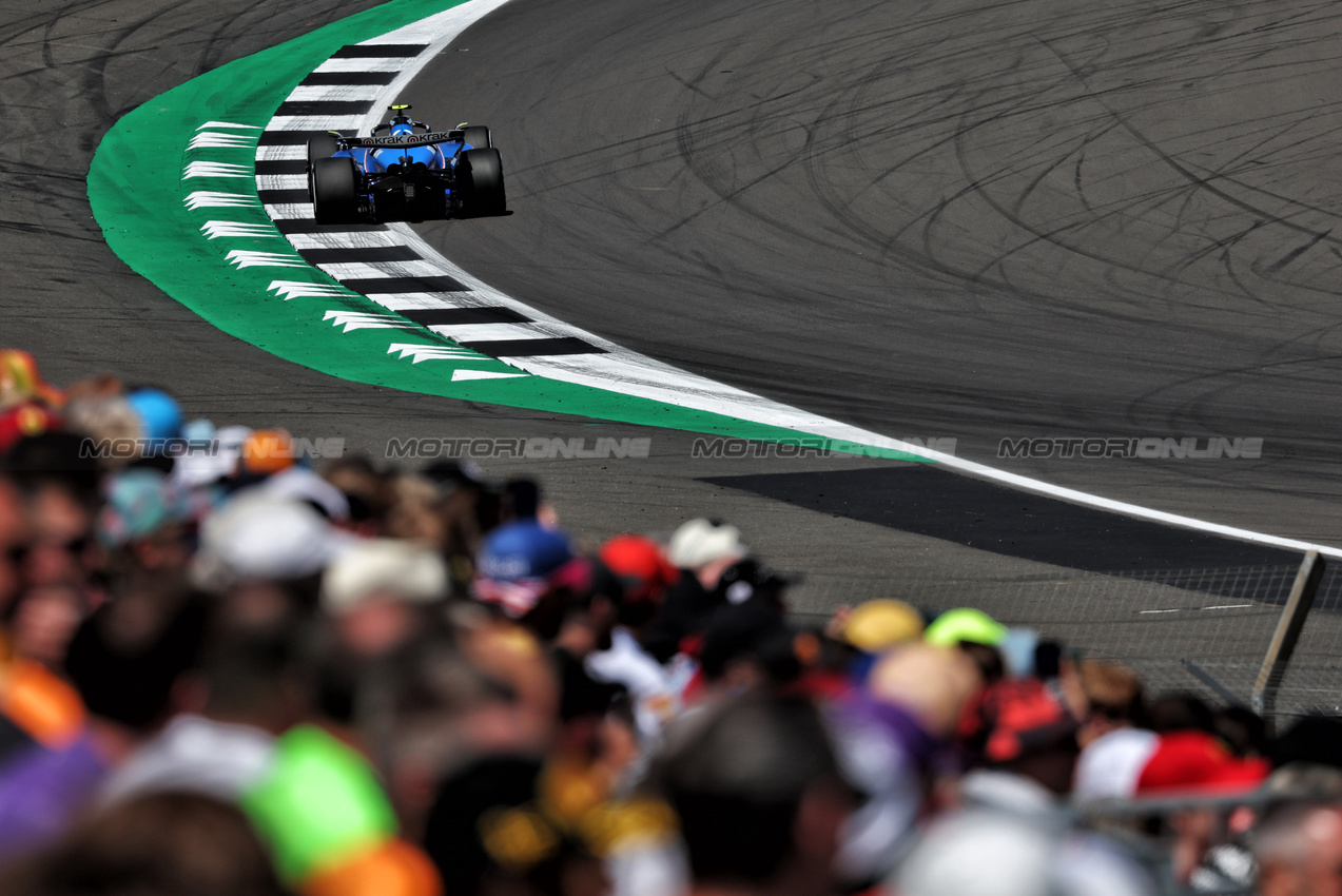 GP GRAN BRETAGNA, Carlos Sainz (ESP) Atlassian Williams Racing FW47.

04.07.2025. Formula 1 World Championship, Rd 12, British Grand Prix, Silverstone, England, Practice Day.

- www.xpbimages.com, EMail: requests@xpbimages.com © Copyright: Moy / XPB Images