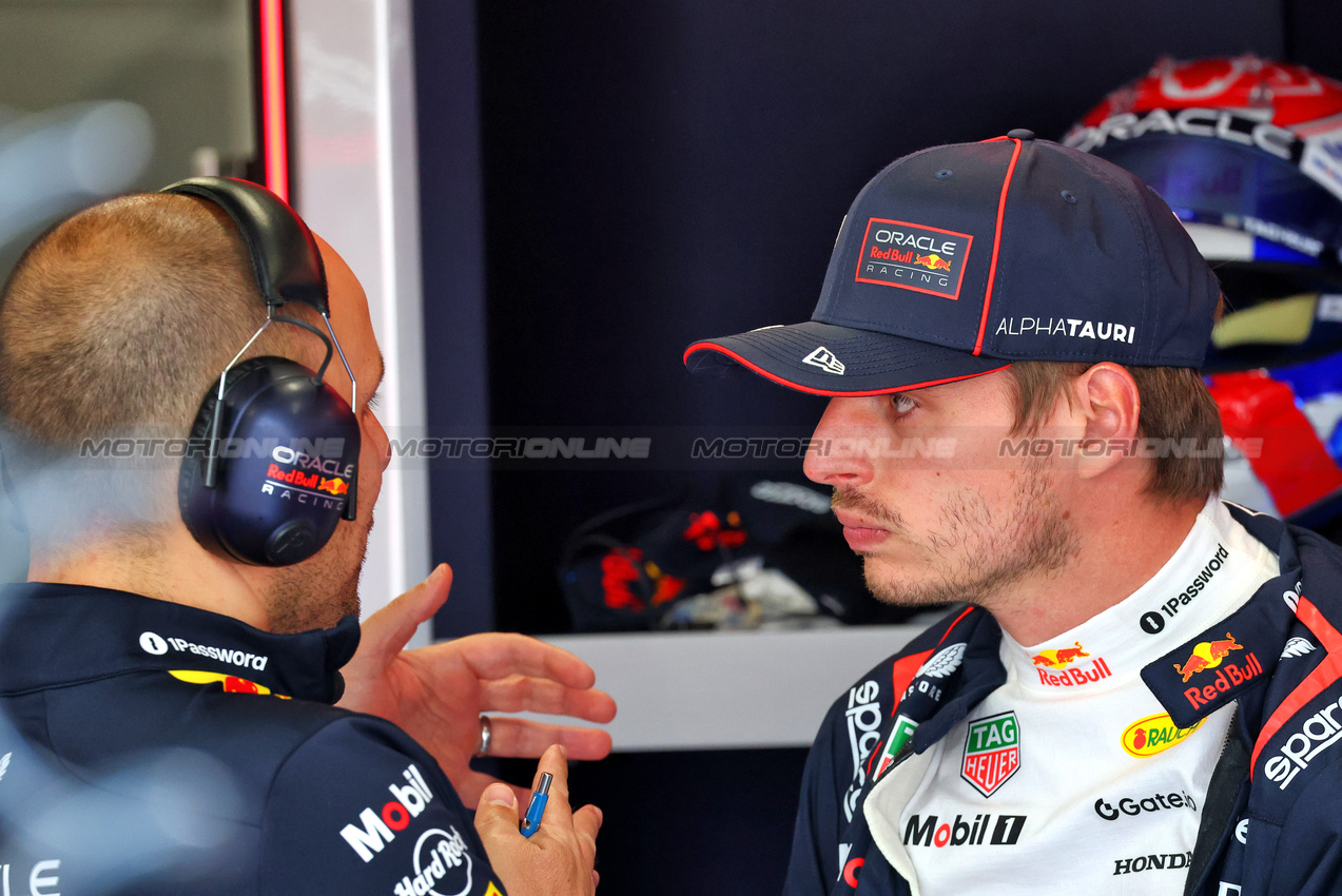 GP GRAN BRETAGNA, Max Verstappen (NLD) Red Bull Racing.

04.07.2025. Formula 1 World Championship, Rd 12, British Grand Prix, Silverstone, England, Practice Day.

- www.xpbimages.com, EMail: requests@xpbimages.com © Copyright: Batchelor / XPB Images