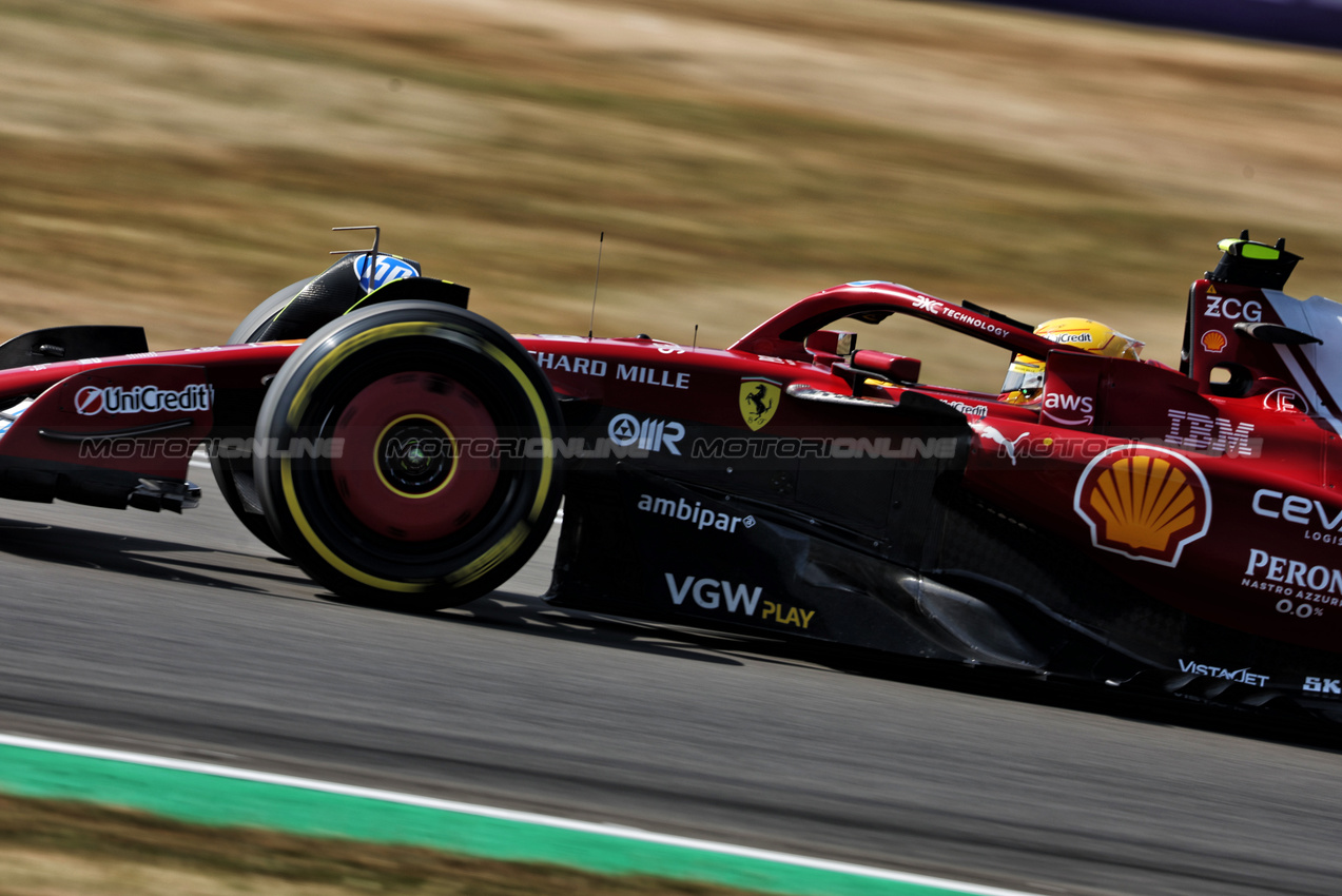 GP GRAN BRETAGNA, Lewis Hamilton (GBR) Ferrari SF-25.

04.07.2025. Formula 1 World Championship, Rd 12, British Grand Prix, Silverstone, England, Practice Day.

- www.xpbimages.com, EMail: requests@xpbimages.com © Copyright: Bearne / XPB Images