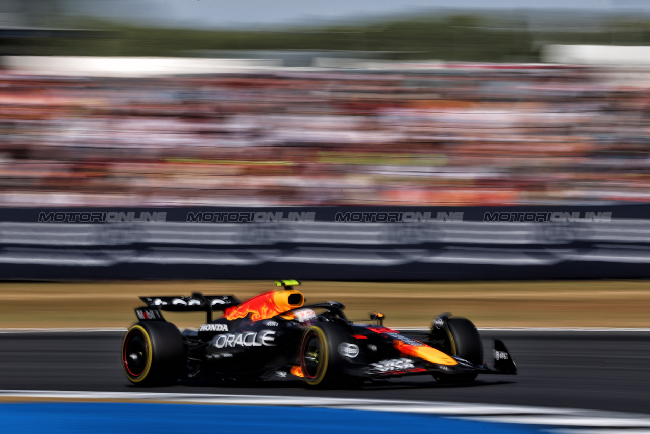 GP GRAN BRETAGNA, Yuki Tsunoda (JPN) Red Bull Racing RB21.

04.07.2025. Formula 1 World Championship, Rd 12, British Grand Prix, Silverstone, England, Practice Day.

- www.xpbimages.com, EMail: requests@xpbimages.com © Copyright: Charniaux / XPB Images